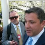 16509631: Talking with Smoke at the White House