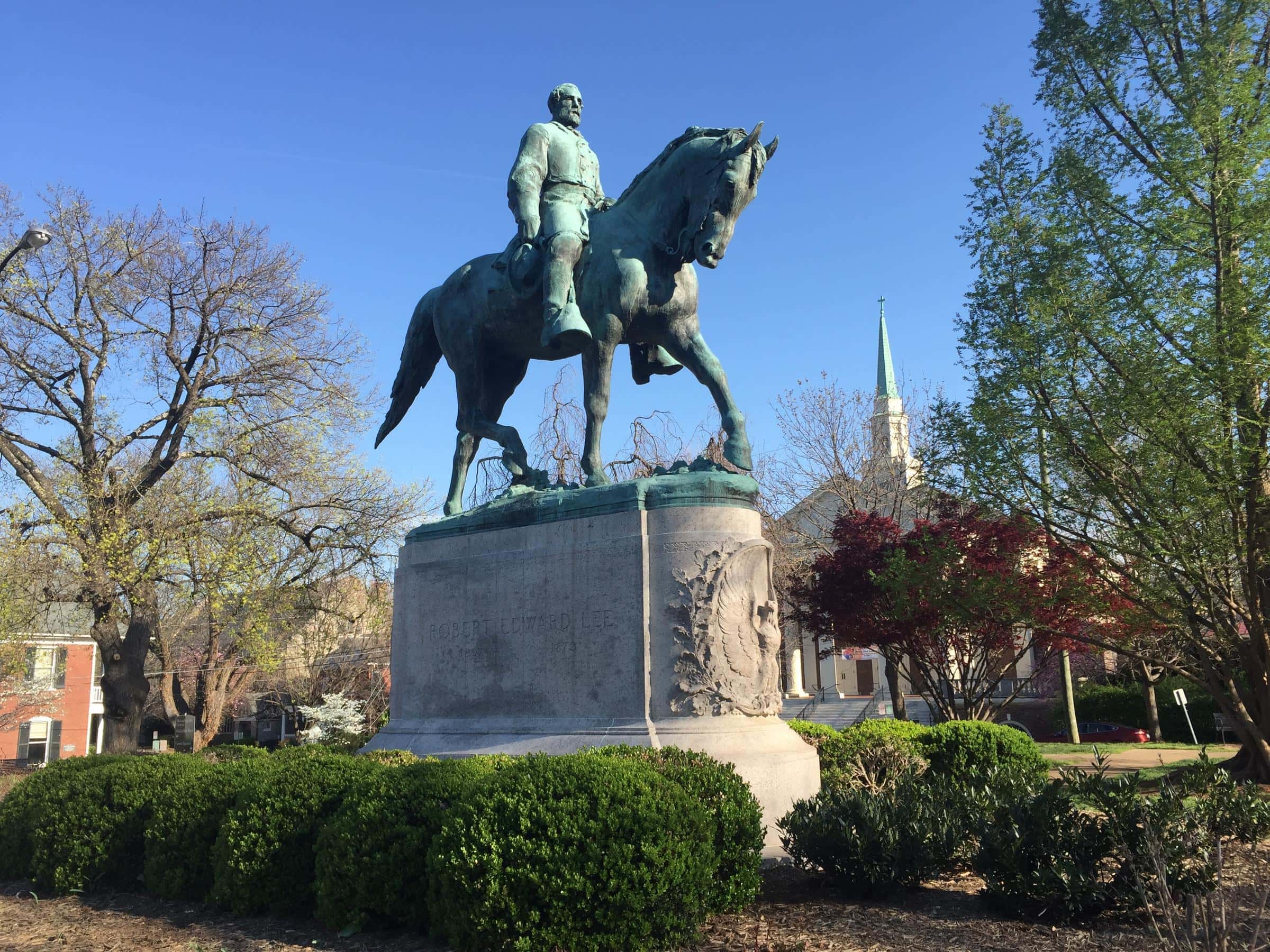 lee-statue-jpg