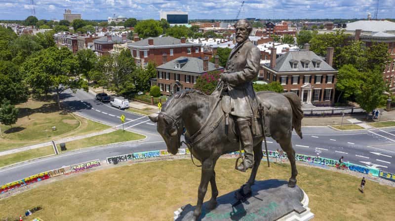 lee-statue-above-jpeg