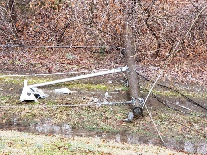 pole-down-jpg