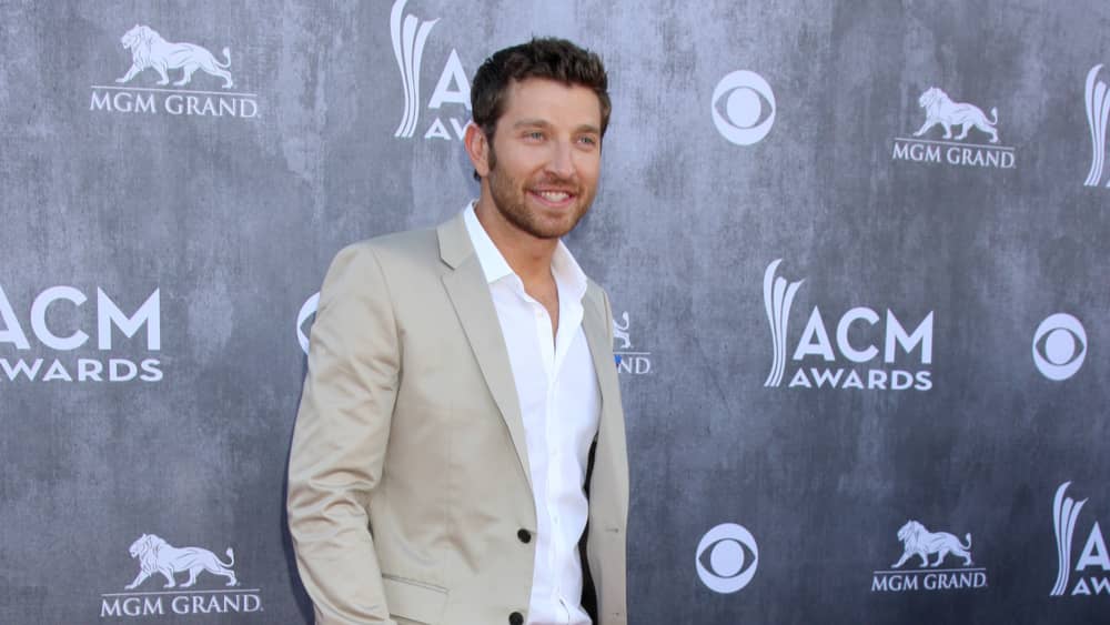 Brett Eldredge announces North American leg of 2021 'Good Day Tour' 103.3 WAKG