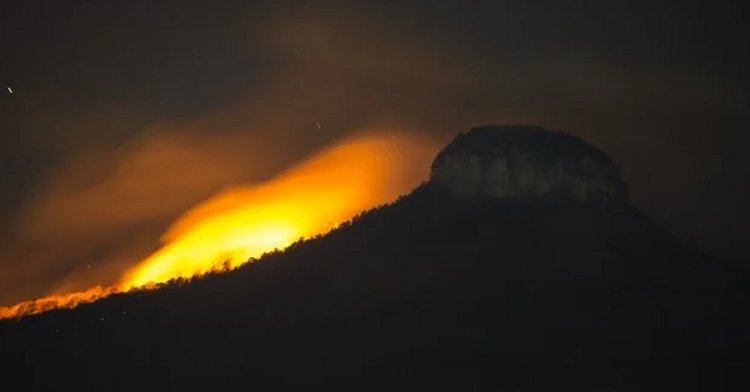 pilot-mountain-fire-jpg