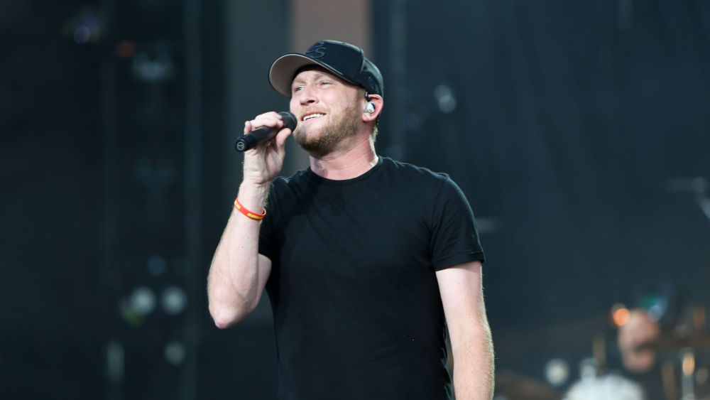 Cole Swindell Releases His Latest Single 'drinkaby' 