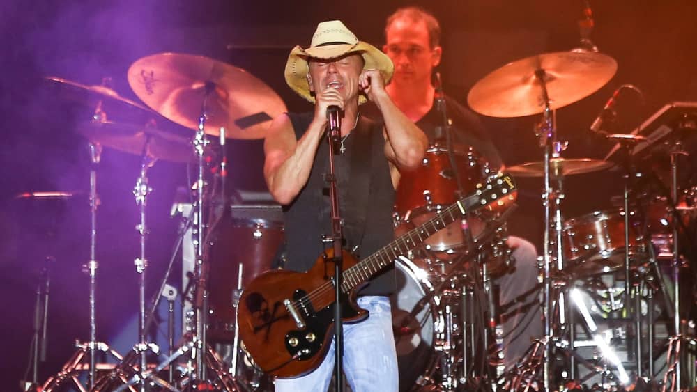 Kenny Chesney replacing Wallen at 2023 Gulf Coast Jam 103.3 WAKG