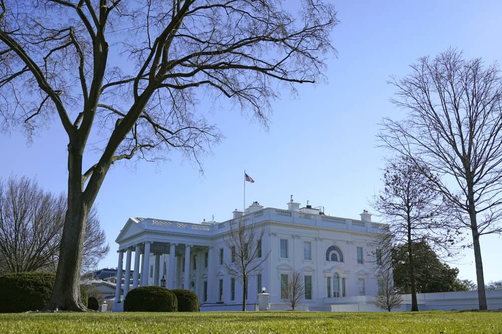 white-house-jpeg-4