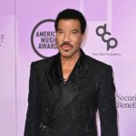 shutterstock_2228899943947478