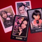 BLACKPINK OFFICIAL Photo Card that comes with LIGHT STICK Ver.2