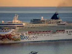 Norwegian Cruise Line^ Cruise Ship GEM