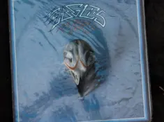 Vinyl cover art of Eagles Their Greatest Hits 1971-1975^ featuring rock music.