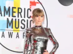 Taylor Swift at the 2018 American Music Awards at the Microsoft Theater on October 9^ 2018 in Los Angeles^ CA