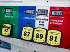 gas-pump-3-pexels-ekaterina-belinskaya-4744707-jpg-13