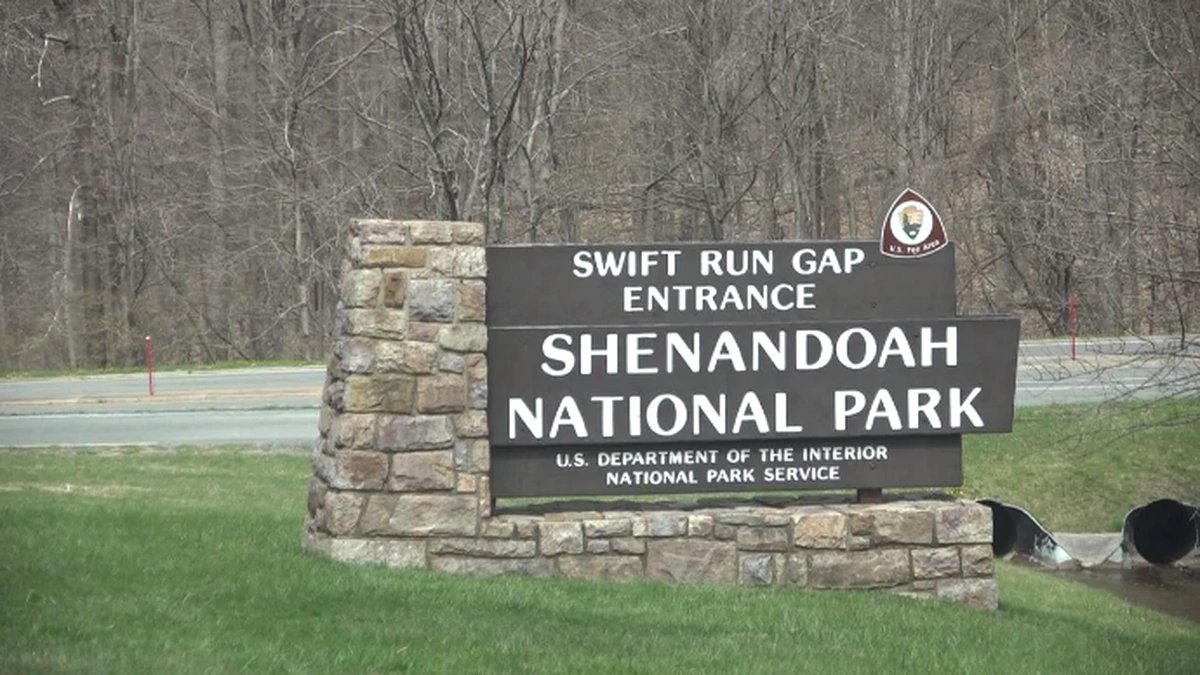 shenandoah-national-park-sign