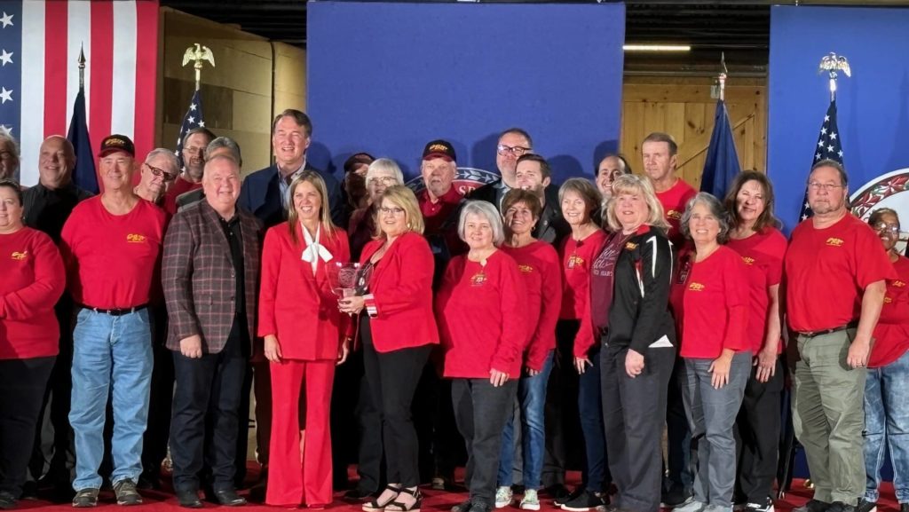 Governor Youngkin and First Lady Suzanne Youngkin Present Spirit of Virginia Award to God's Pit Crew - Vimarsana News