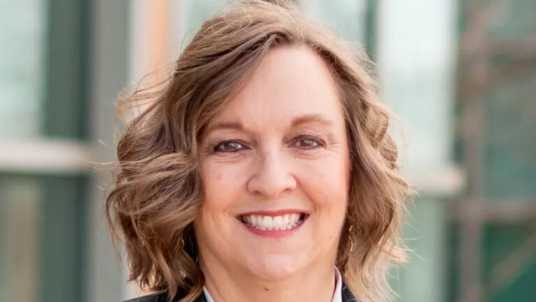 hannah-king-photography-ialr-julie-brown-1-virginia-business-headshot