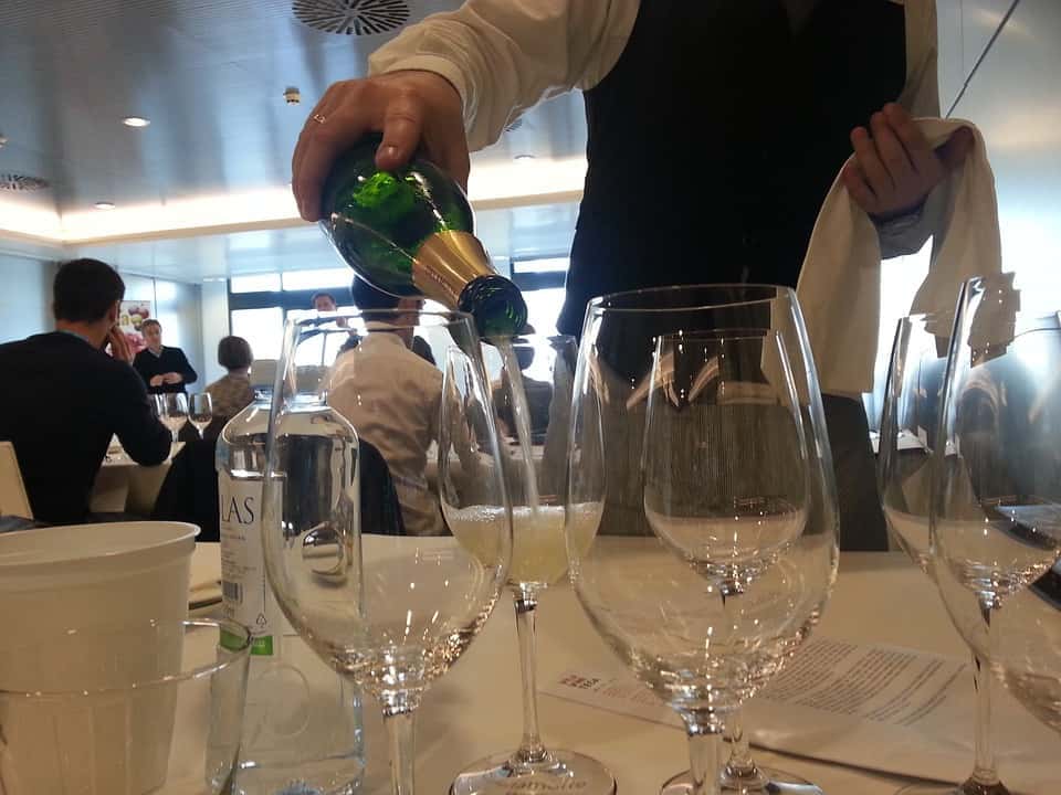 wine-tasting-90554_960_720