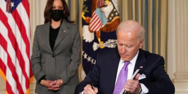 President Biden signs executive order expanding voting rights President Biden signs executive order expanding voting rights