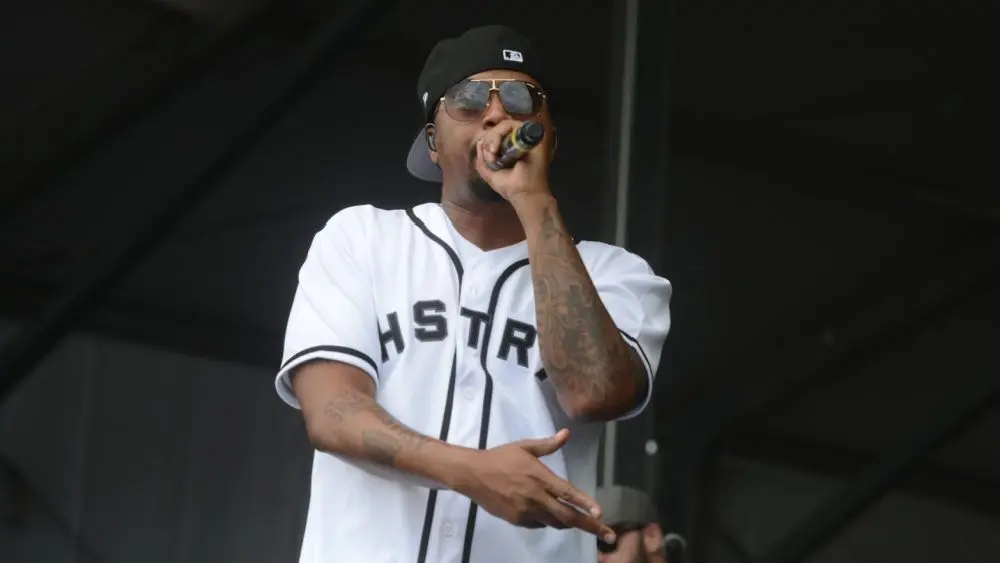shutterstock_2367180545-1456185 Nasir bin Olu Dara Jones^ better known by his stage name Nas^ performs at the 2017 New Orleans Jazz and Heritage Festival. New Orleans^ Louisiana - April 28^ 2017