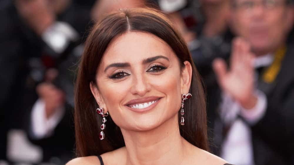 Penélope Cruz And Winona Ryder Defend Johnny Depp In His Defamation