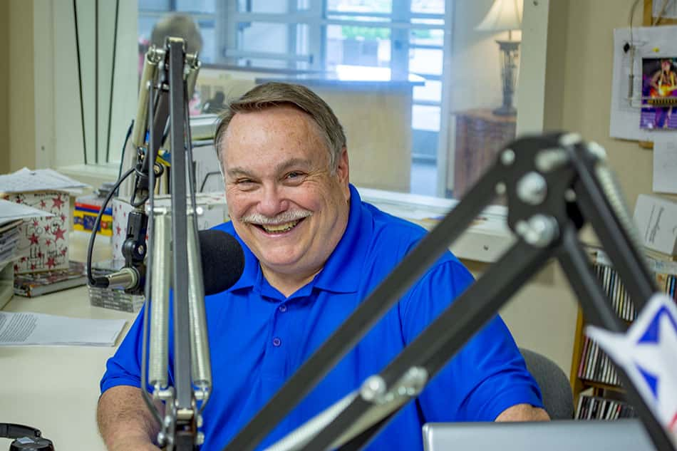 Carl Wayne replaces a legend in the Brownwood radio booth