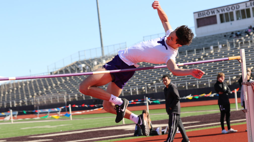 PHOTOS Early, Bangs at Relays Brownwood News