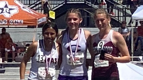 Lady Lion Emma Stegemoller qualifies for state in 800 meters - Vimarsana News