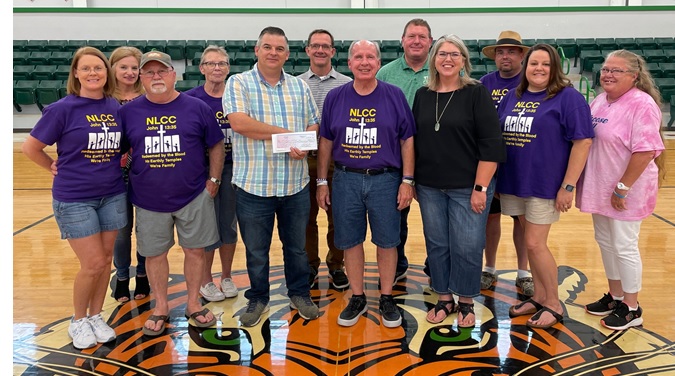 North Lake Community Church Presents $4,500 to May PTO - Vimarsana News