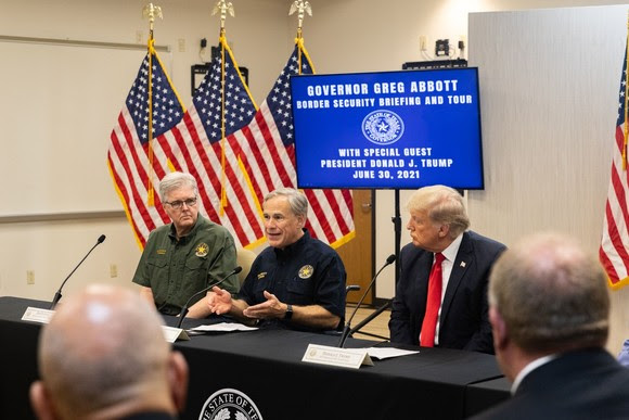 trump-abbott-border-briefing-21