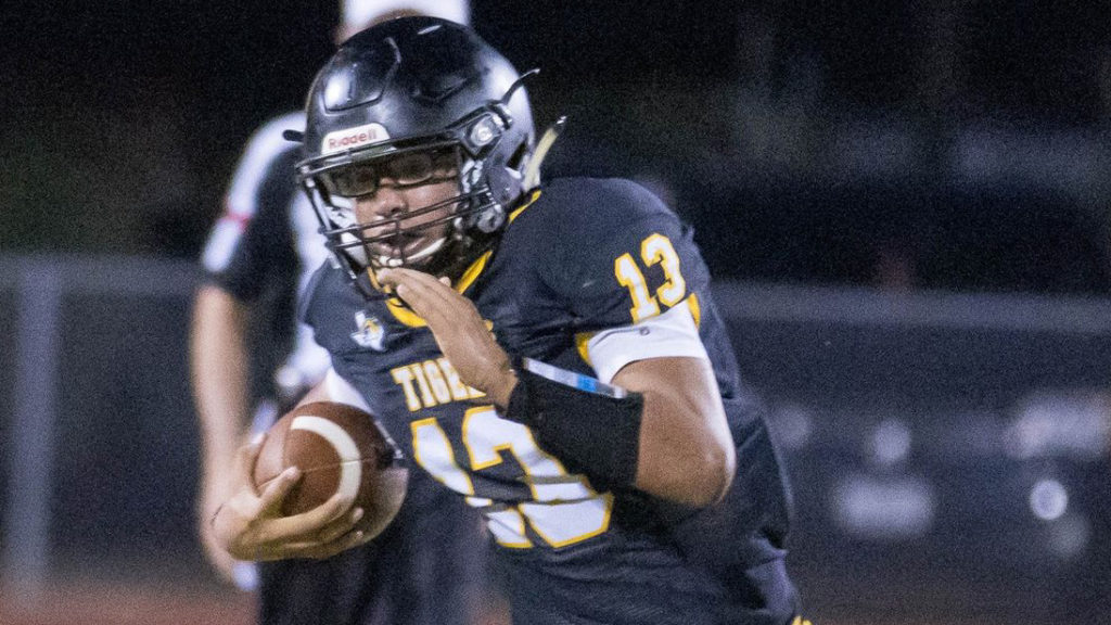 Blanket rolls to fourth straight victory in district opener, 580 over