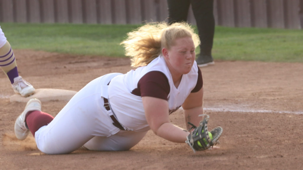 Alvarado doubles up Lady Lions, 4-2, in non-district action - Vimarsana News