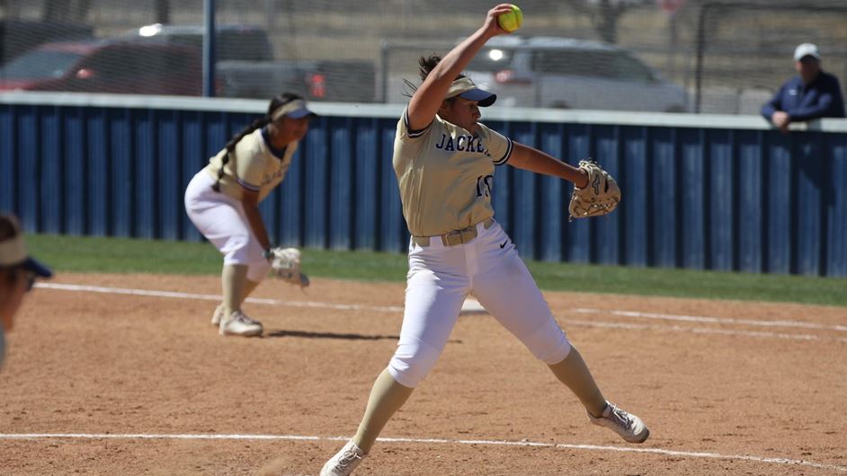 Lady Jackets Pick Up First Conference Win - Vimarsana News