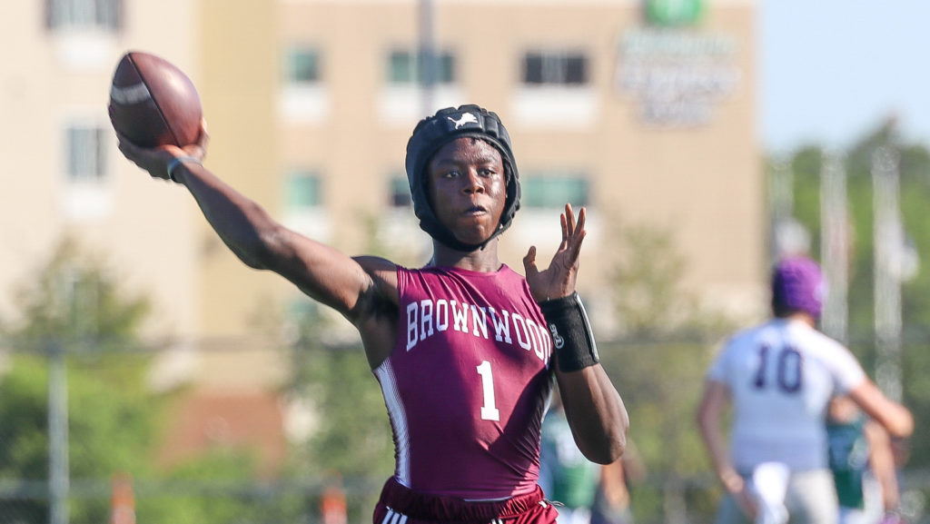 Lions fizzle in 7-on-7 finale, fall to Lago Vista, 13-6 - Vimarsana News