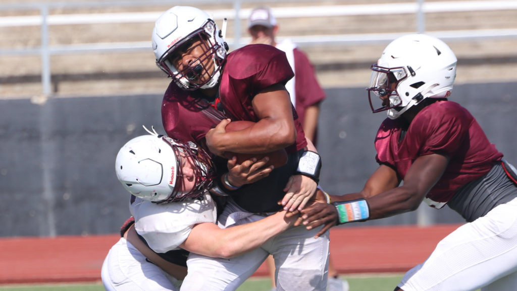 Lions defense, offense take turns shining during Maroon-White scrimmage - Vimarsana News