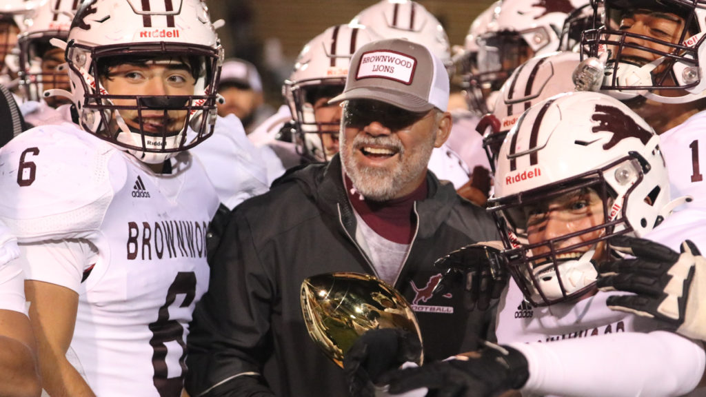 No. 10 Lions run the district table to capture title outright, 47-3 at Andrews - Vimarsana News
