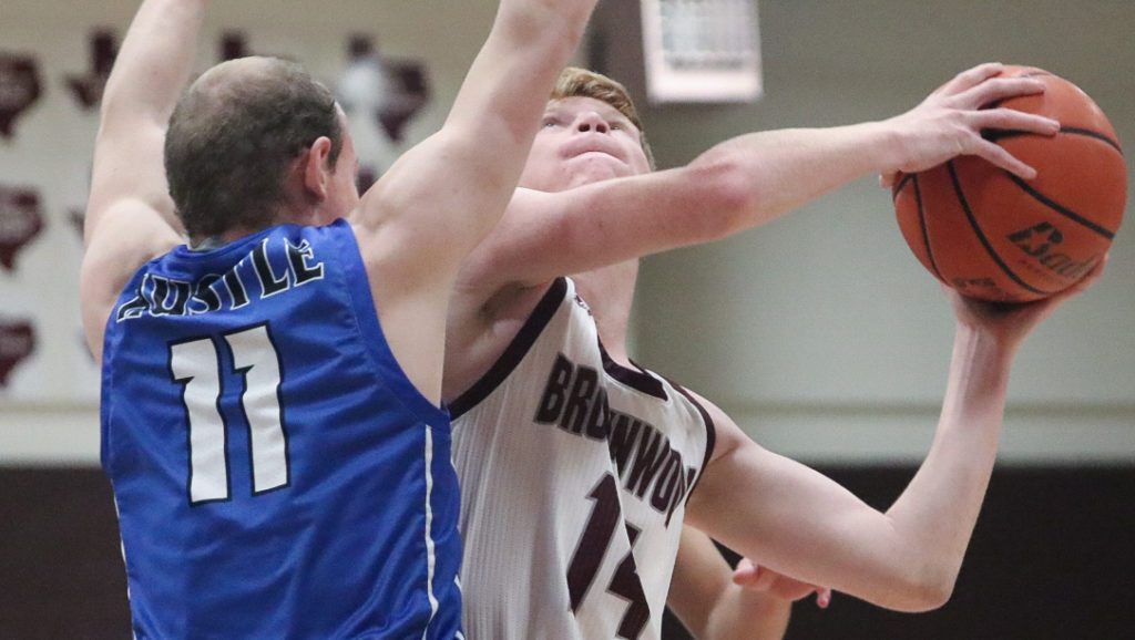 Lions extend win streak to four with victories over Llano, Grape Creek in Brady tournament - Vimarsana News