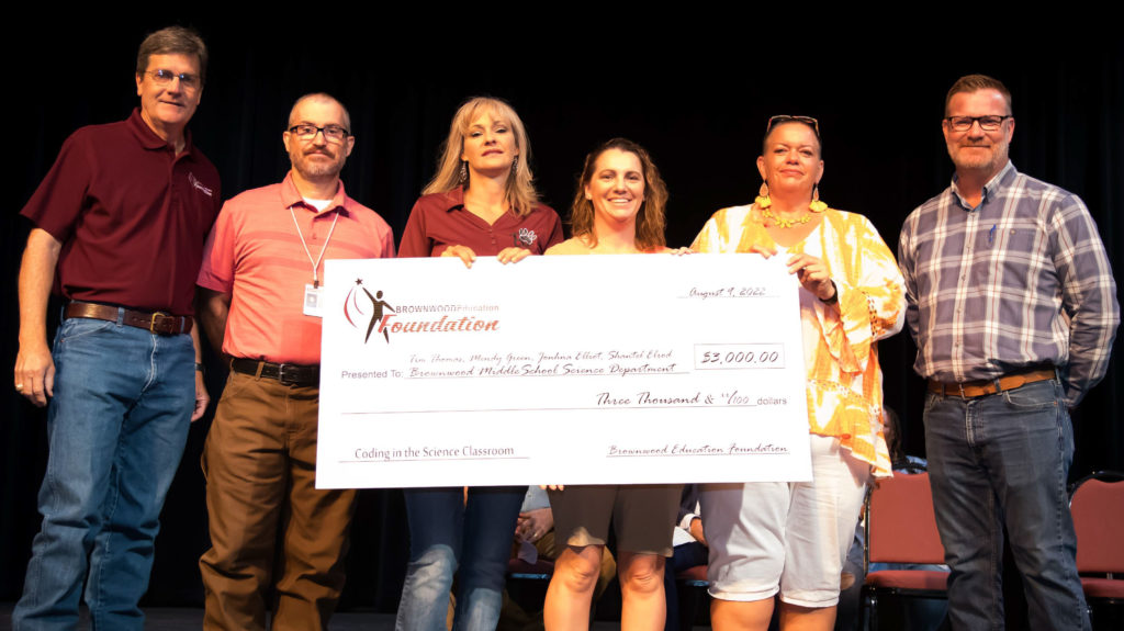 Small robots enhance learning at Brownwood Middle School through teaching grant - Vimarsana News