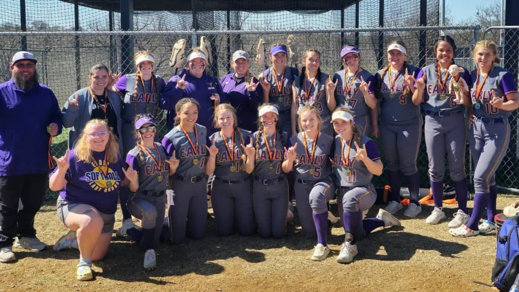 Lady Horns win bracket title at Llano softball tournament - Vimarsana News