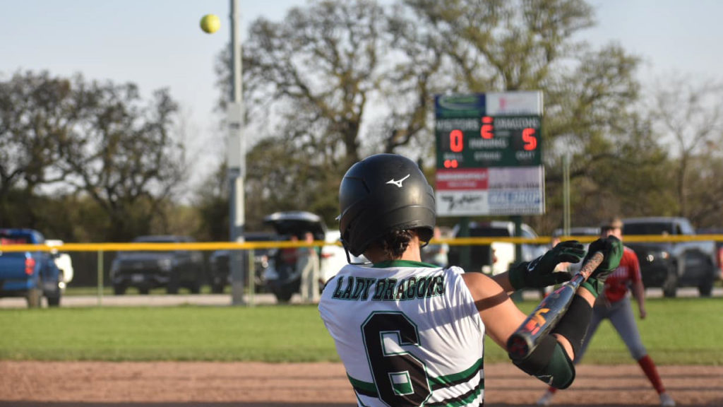 First-place Lady Dragons again maul Santa Anna, 16-0 - Vimarsana News