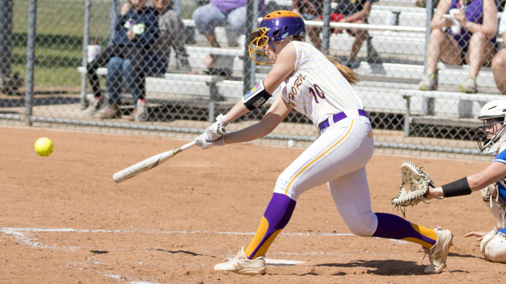 No. 9 Lady Horns roll past Dublin, 15-0 - Vimarsana News