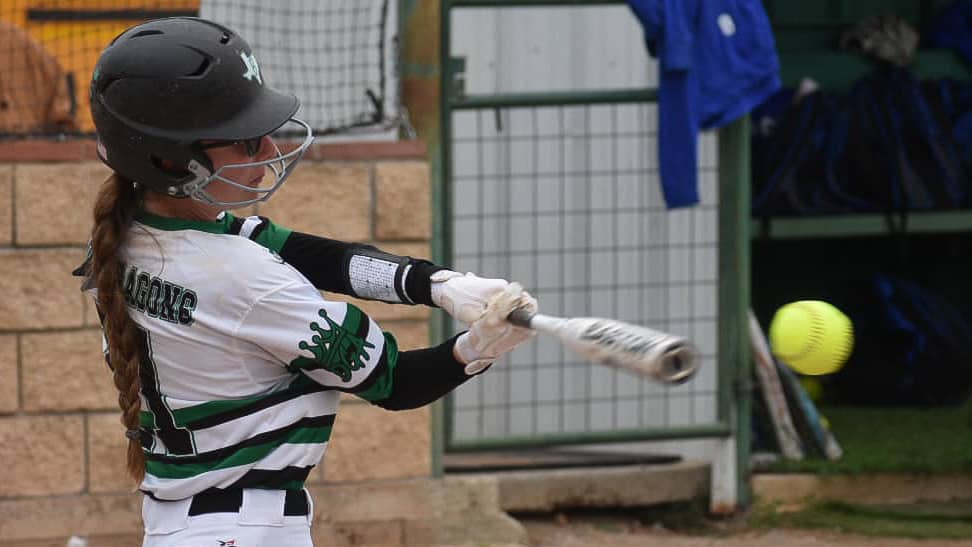Lady Dragons fueled by 10-run fourth in 16-0 triumph over Menard - Vimarsana News