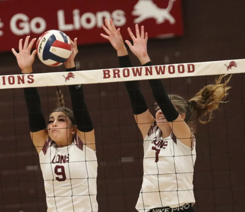 Lady Lions come up short in four pool matches at Glen Rose volleyball