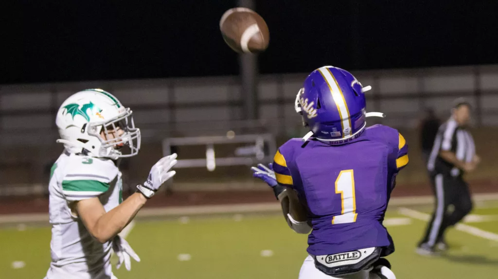 Longhorns throttle archrival Dragons, 52-10, to kick off 2023 campaign - Vimarsana News
