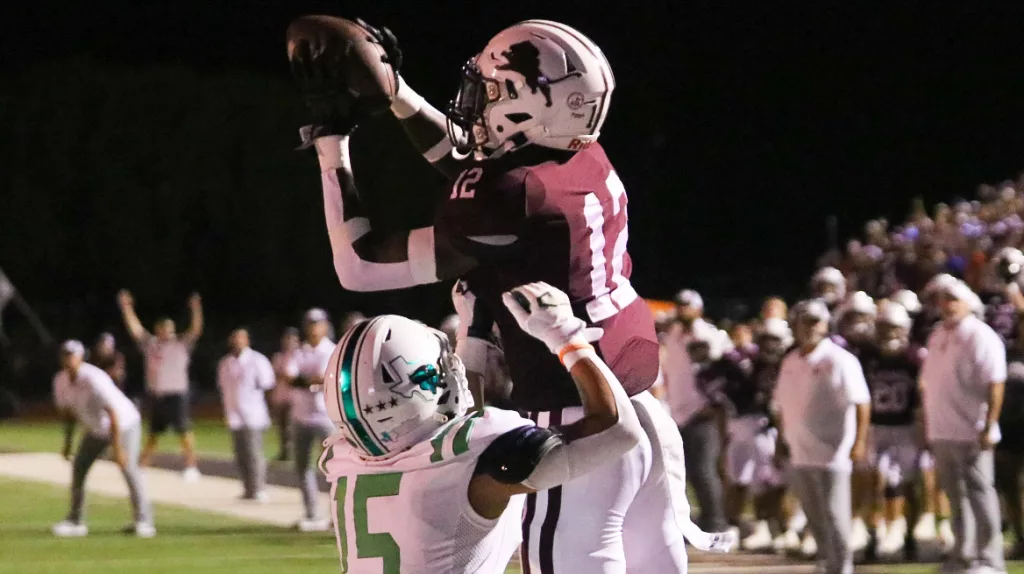 Stacks steps in to rally No. 7 Lions past Burnet, 24-10 - Vimarsana News