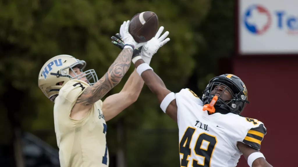 Long-time rivals Howard Payne, Sul Ross meet for final time in ASC action - Vimarsana News