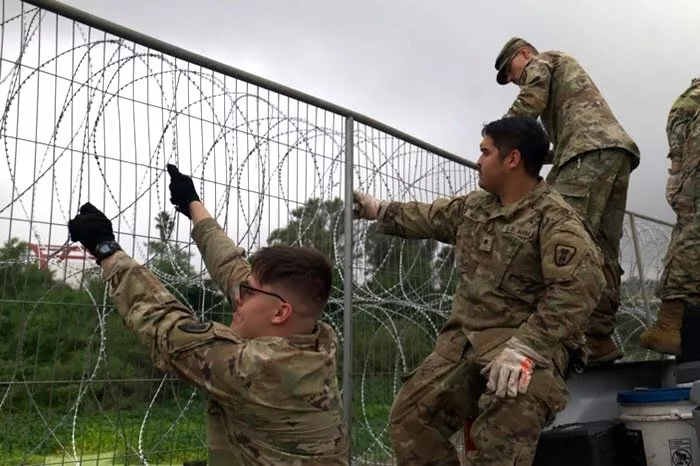 Operation Lone Star Engineers Install New Strategic Border Barrier - Vimarsana News