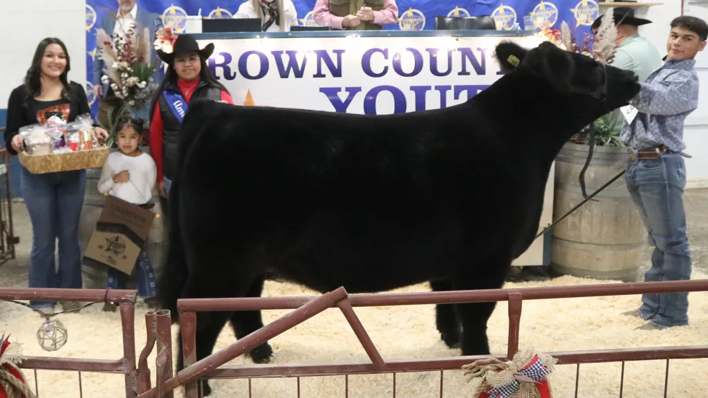 Canyon teen makes history with Grand Champion Steer sale at 2023 FWSSR