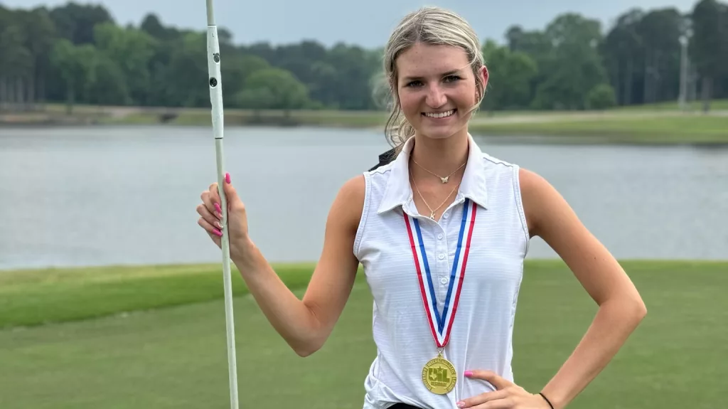 Blanket's Karli Kinkade wins regional title to earn third trip to golf