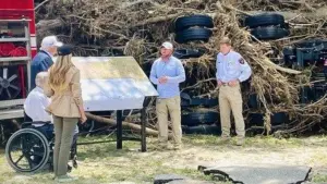 trump-abbott-noem-flood-edited