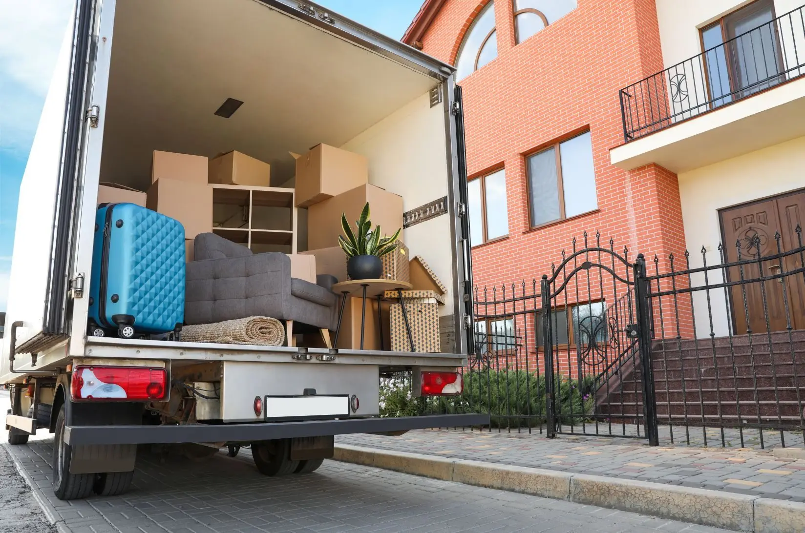 20519938-the_ultimate_long_distance_moving_checklist_tips_from_a_real_estate_pro