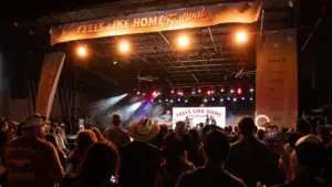 fans_dumpsterdive_photos_lauren-grover