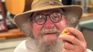 1777932778-4602652_charlie_obituary_picture